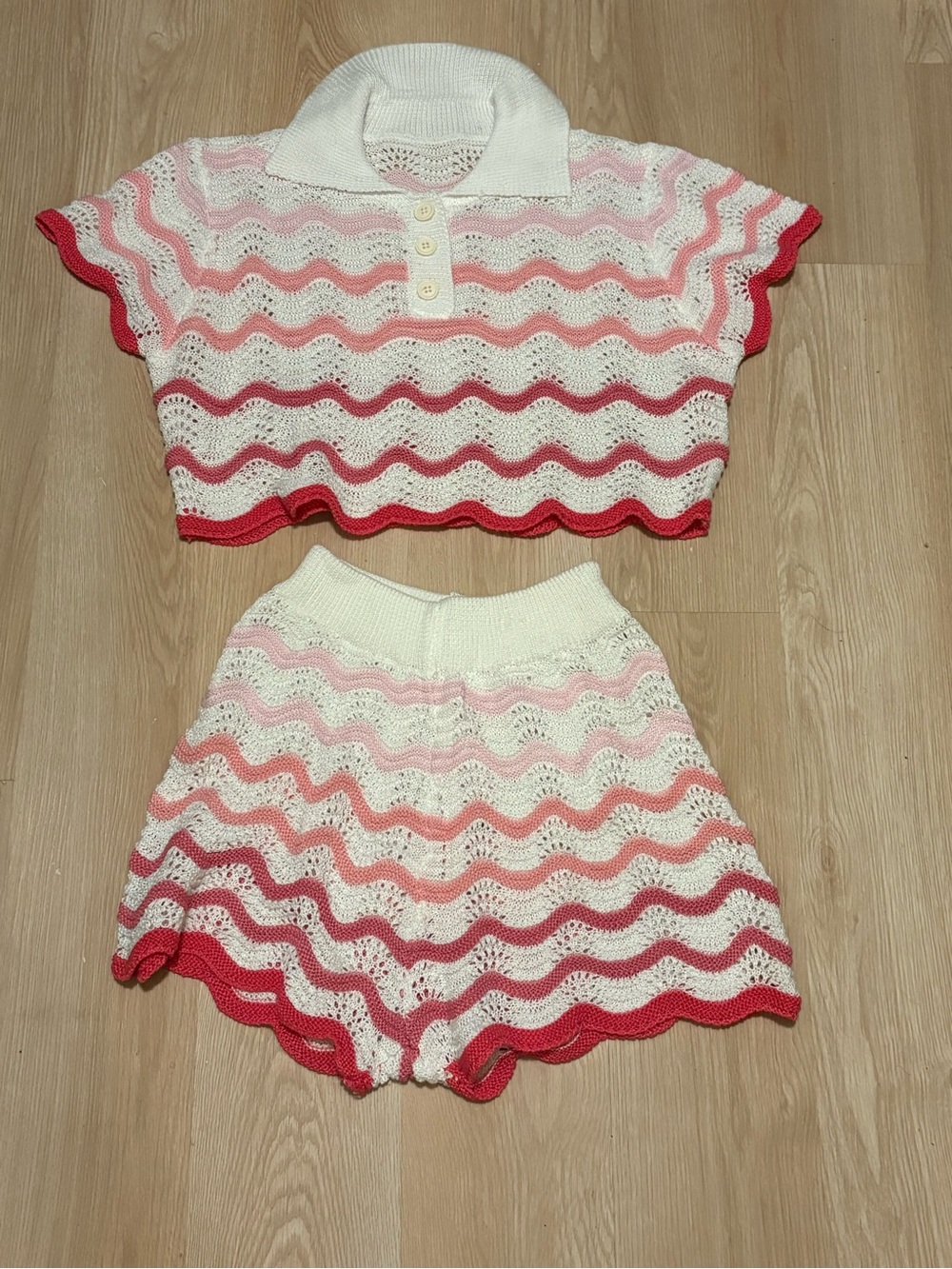 Women’s High Waist Crochet Wave-Stripe Shorts in Pink Gradient